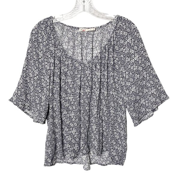 FAHERTY Amira Top In Navy Ditsy Floral Women's Size L Pullover Flutter Sleeve - Picture 3 of 9